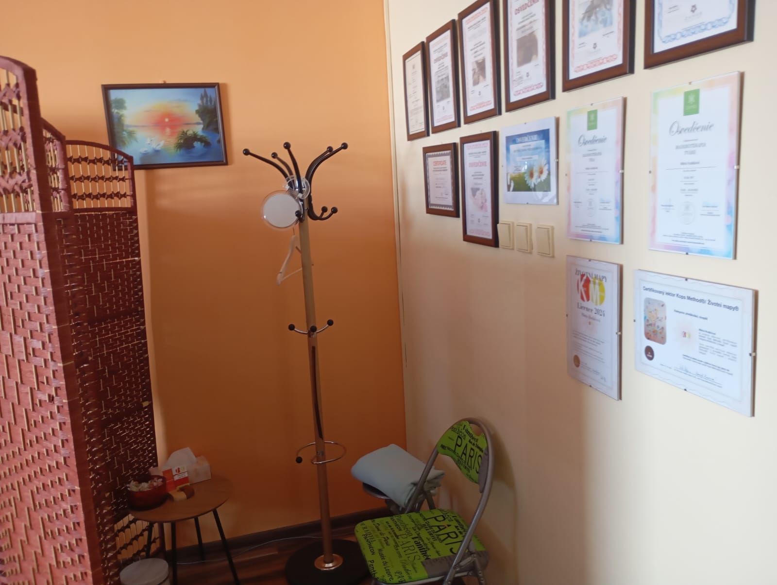 Certifikáty a zázemie salónu – Poprad